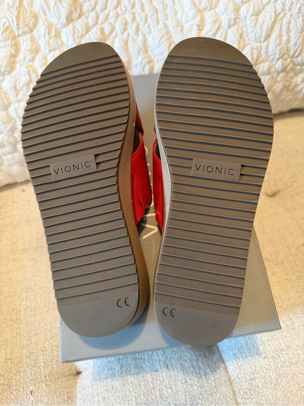 Vionic Red Crossover Platform Slide Sandals - Picture 6 of 6